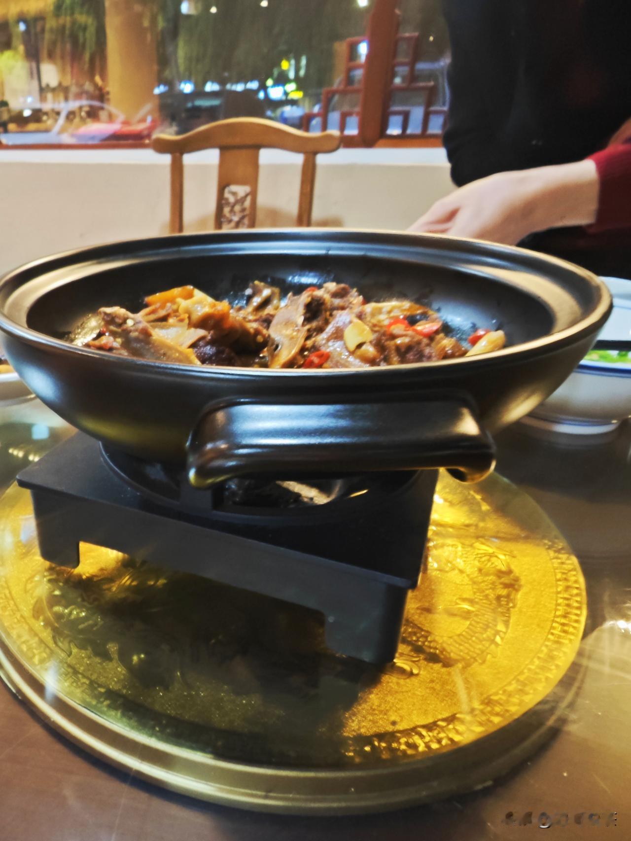 如果我卖这个菜，绝不会让下面的火熄灭，尤其是在大冷天！