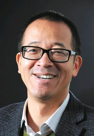 俞敏洪也许是中国的知名企业家中最可怜的一个。
今年62岁的俞敏洪，近日感慨，网暴