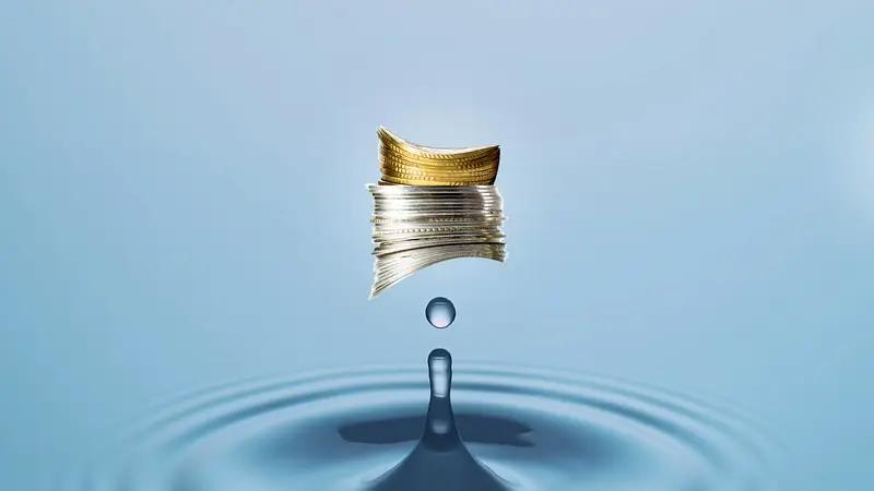 6月26日湘西吉首，一水务公司拒收现金缴纳水费，多次投诉仍未整改，许多老人直接被