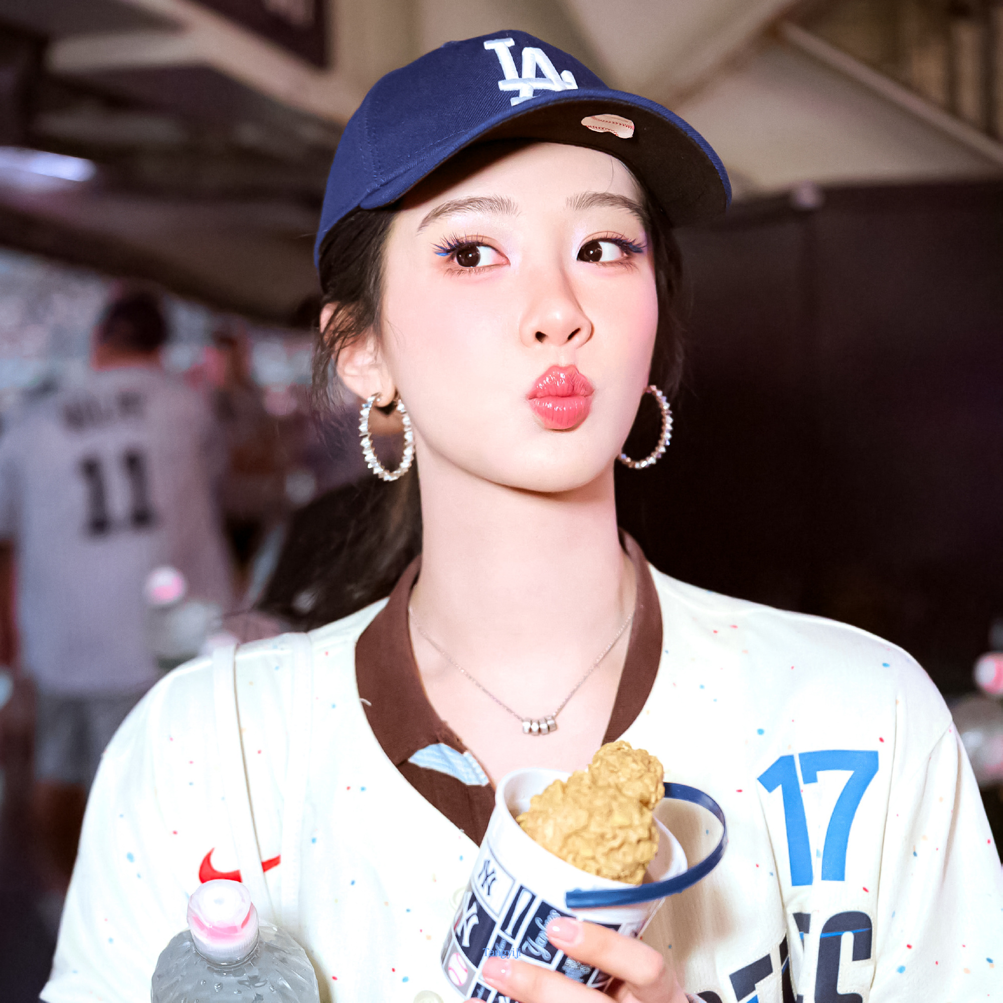 杨紫 yz杨紫mlb棒球文化推广大使 是如何被你动摇了心跳，想立刻搬进你眼中停靠