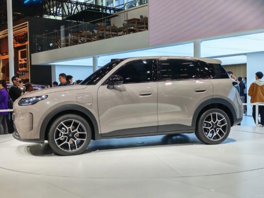 A10很懂MINI车主的痛
作为宝马 MINI 车主，逢人就夸它的操控和颜值，真