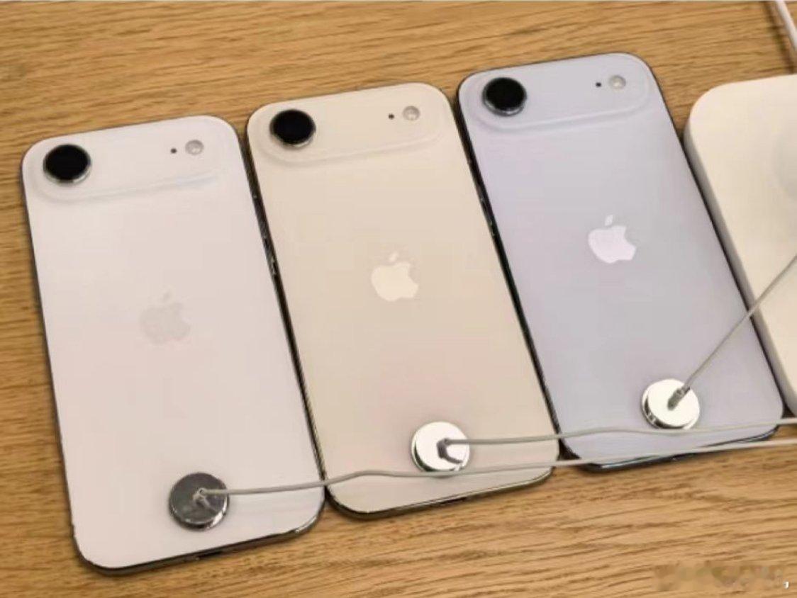 iPhoneAir首销激活量远低于预期除了轻薄，其他全是问题：散热差、续航差、e