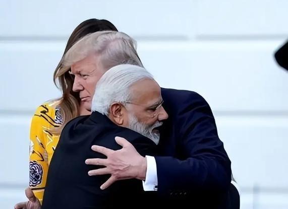 印度为什么经常挑衅中国呢？很简单，因为一个国家的领导人如果不是雄才大略，那更好的