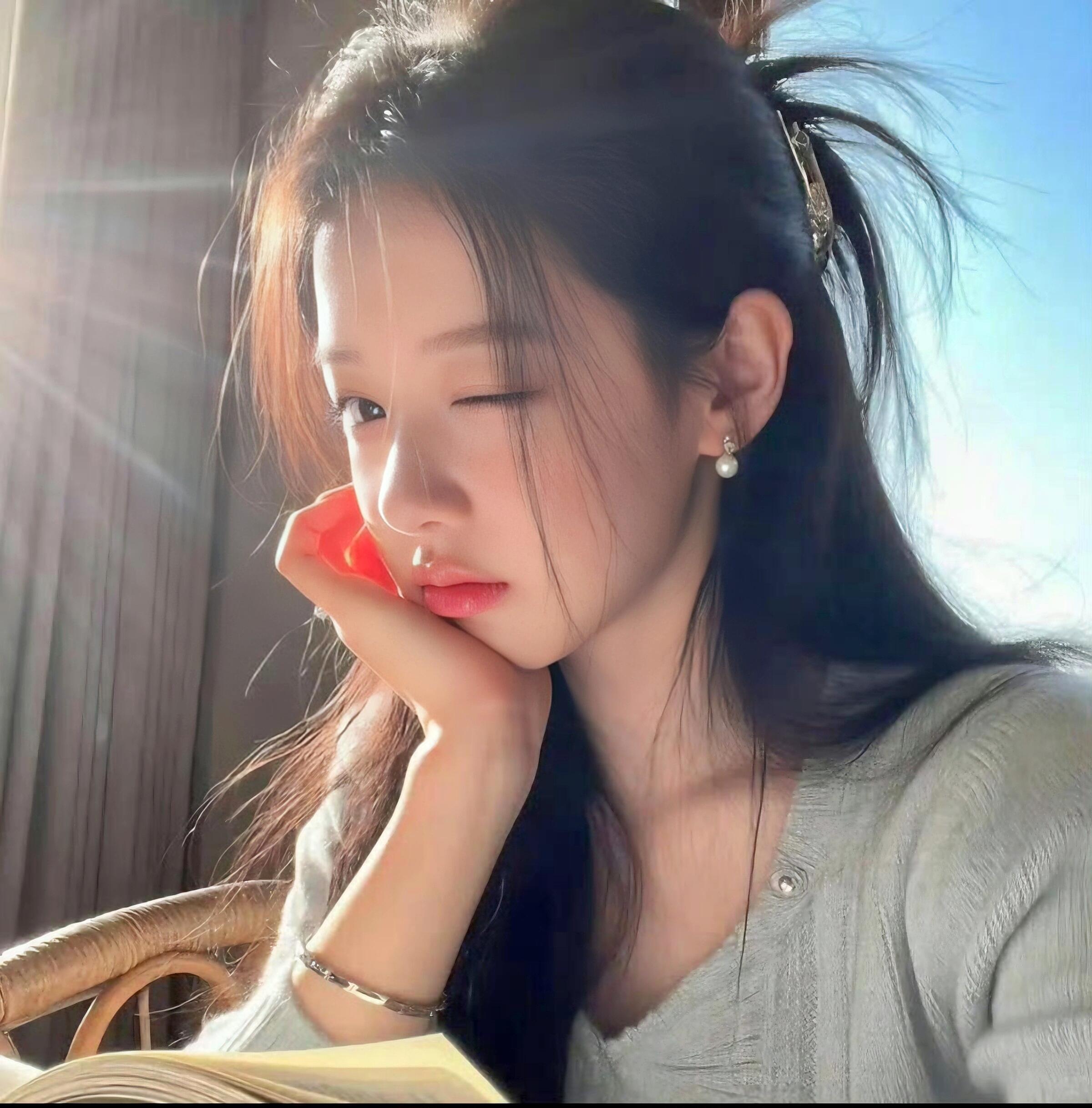 WeChat  ins小众女头｜氛围感女生头像 