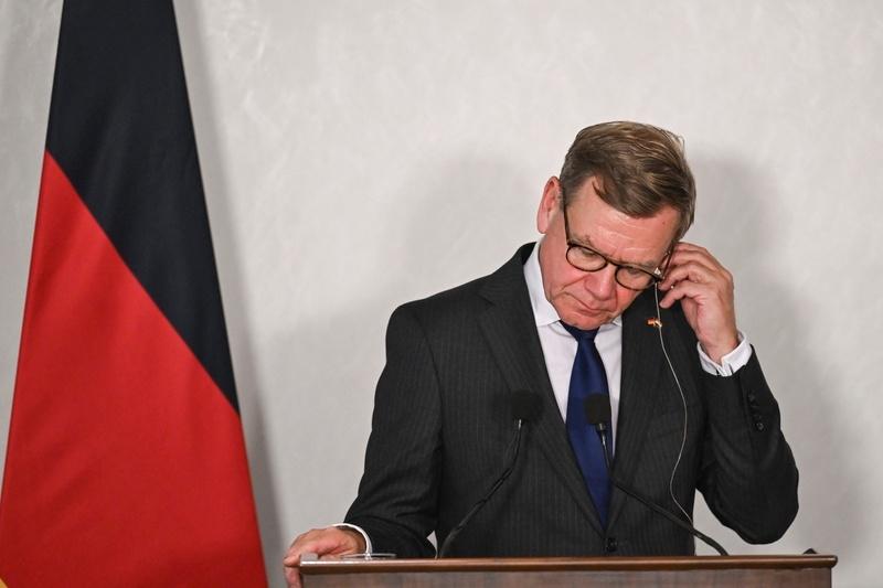 德外长取消访华执政伙伴急了，其实，不管是德国也好还是欧洲其他国家也罢，是时候需要