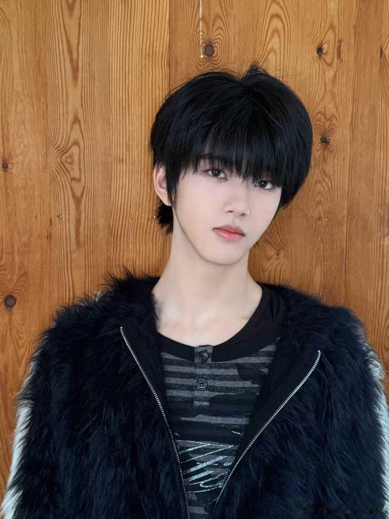 张函瑞说珍惜每次录歌张函瑞录音室随拍  张函瑞说珍惜每次录歌录音室随拍来啦！新歌