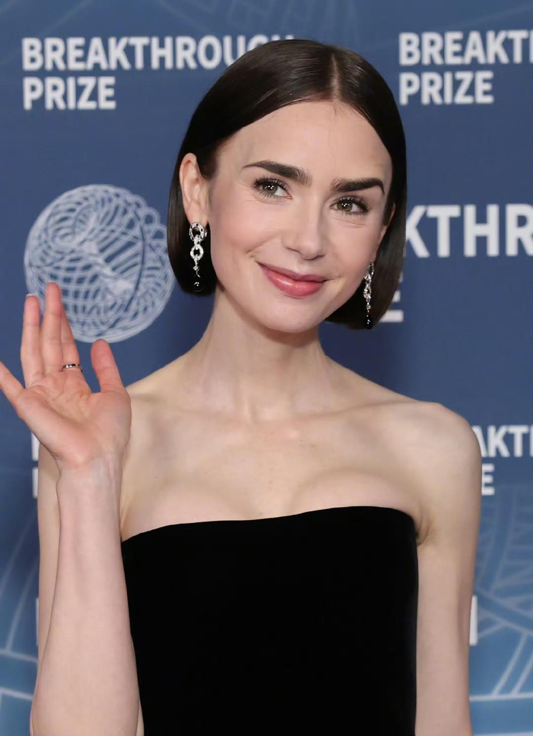 知道吗？
莉莉·柯林斯将主演一部新电影，该电影虽然还未正式定名，但是主题将聚焦在