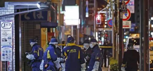 不听劝去日本旅游的华人，终归还是出事了！当地时间1月29日晚，1名中国公民在东京