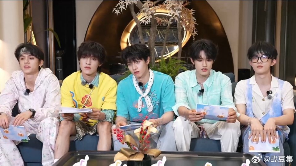 最嫩最嫩的宝宝张极一路向海的少年 张极05后第一男歌手张极