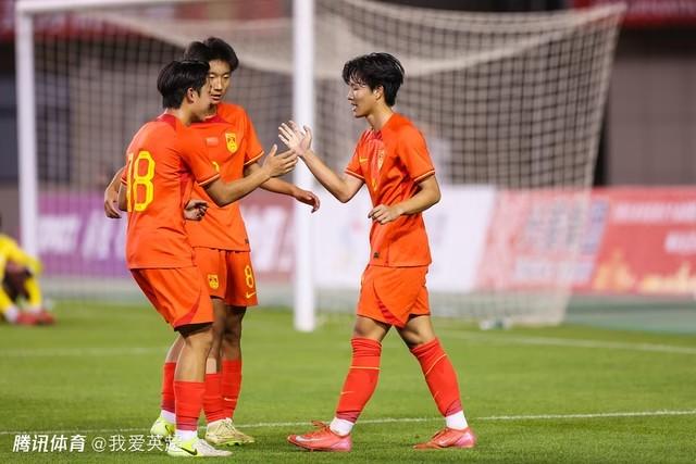 凌晨U16海湾杯小组赛第二轮全部战罢：
中国2-1阿曼
上半场袁博涵制造点球，刘