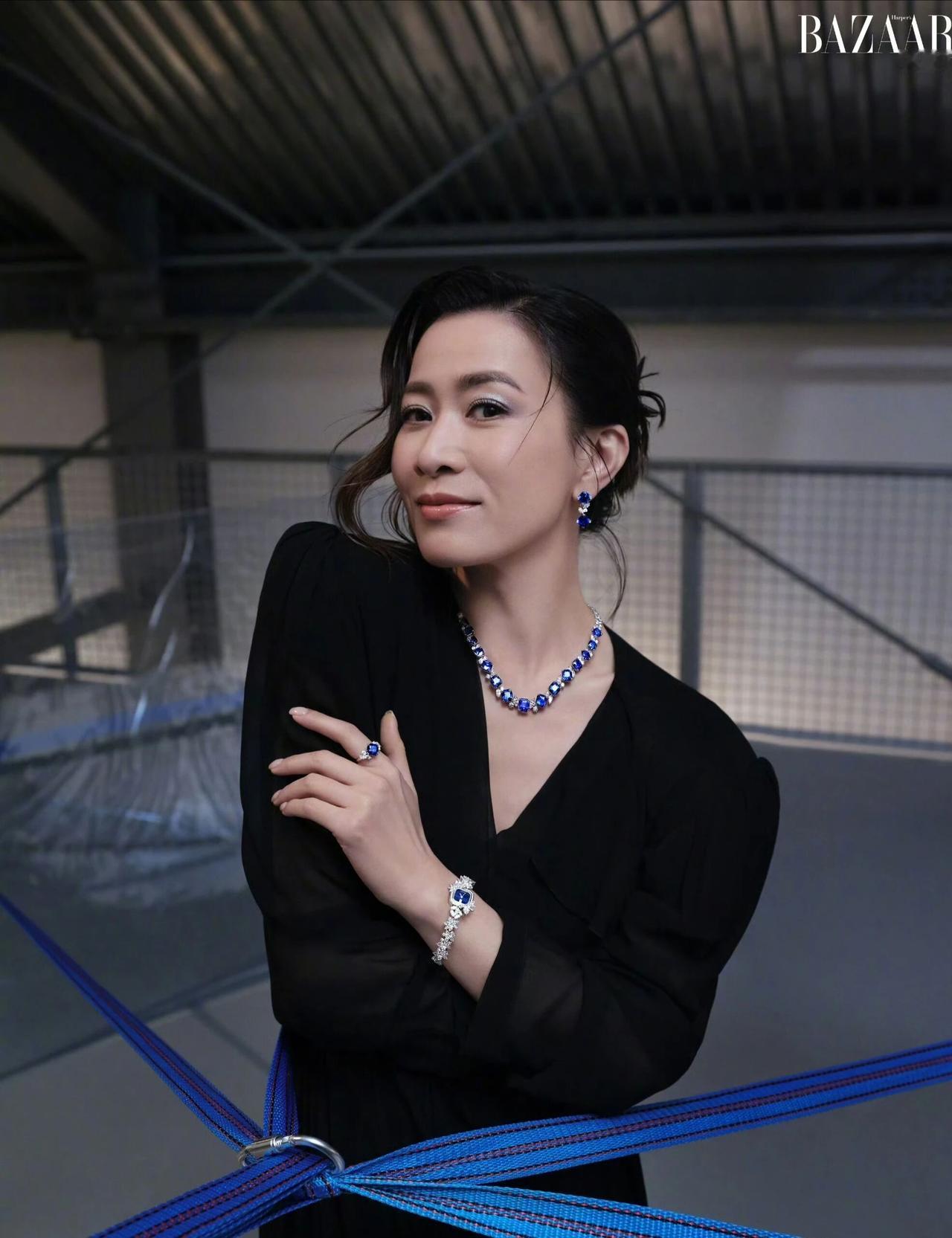 佘诗曼凭借《新闻女王2》中的“文慧心”一角第四次斩获TVB最佳女主角，成为港剧史