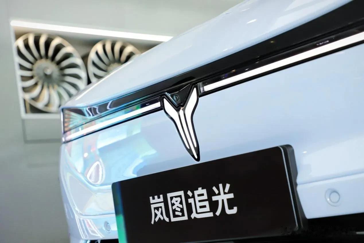 环青海湖（国际）电动汽车挑战赛过后，为何关注岚图追光的消费者明显多了起来？答案很