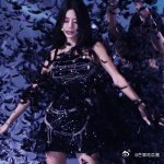 江语晨 留下江语晨拥有超高线下路人好感，线上直播氪金数据常年稳居前三档，稳定待在