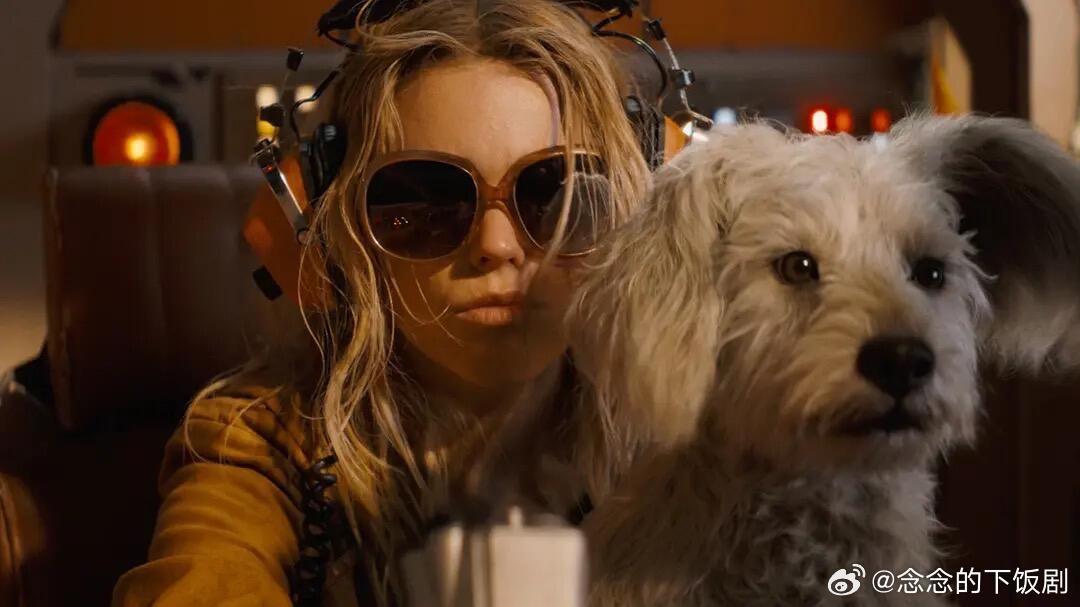 超级少女今日上映超级少女今天终于能看了，当女孩有危险时，超级少女没有不出手的义务