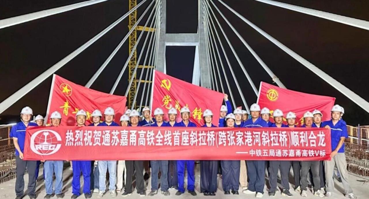 沿海高铁进入建设节点狂潮，苏州段最近消息一个接一个。
7月，苏州北站历时200多
