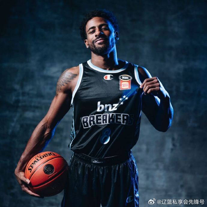 最新航班动态显示，辽宁男篮外援布罗金顿的行程已完成调整，他将于今晚从深圳机场起飞