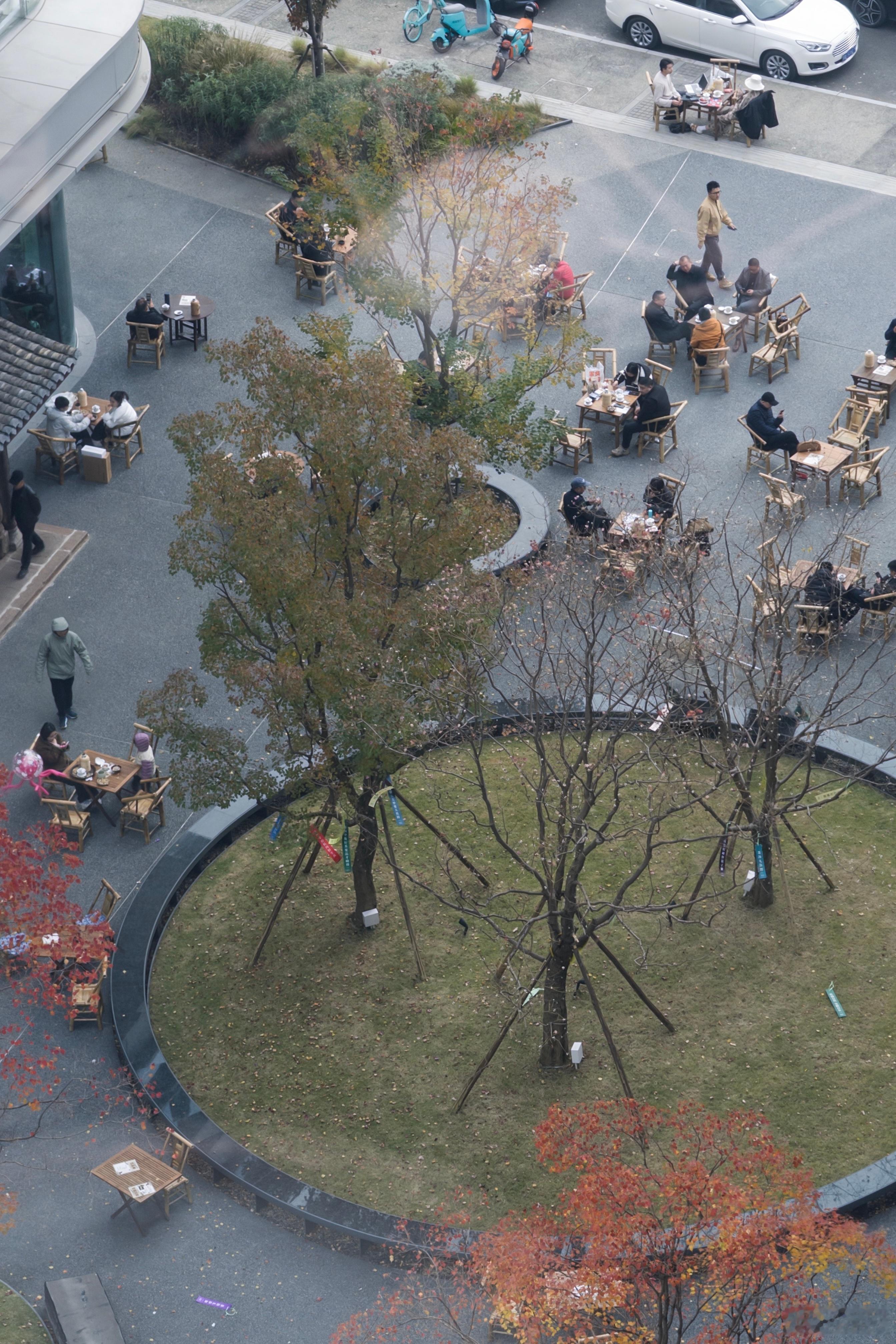 楼下好热闹哦！！！ 成都·富森美·天府