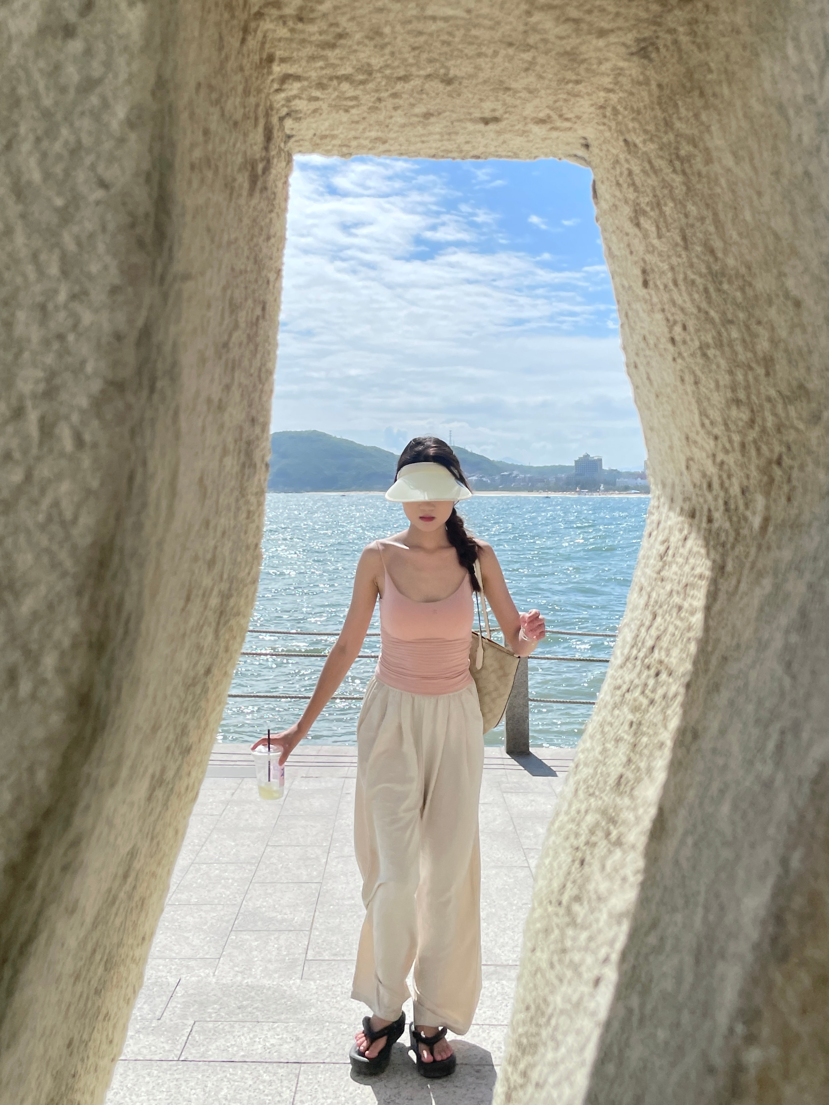 和家人朋友来海边美黑的一天🌊🍃☀️ 超级开心！！[赢牛奶][哈哈][抱一抱]
