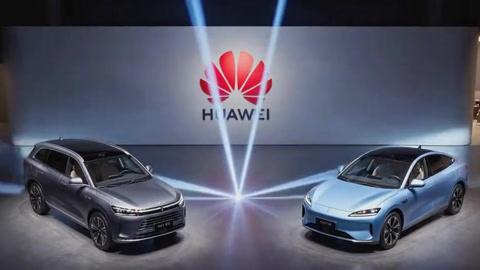 不管你信不信，2026年将出现四大现象
 
1、退休金不会再有人一万多、有人一千