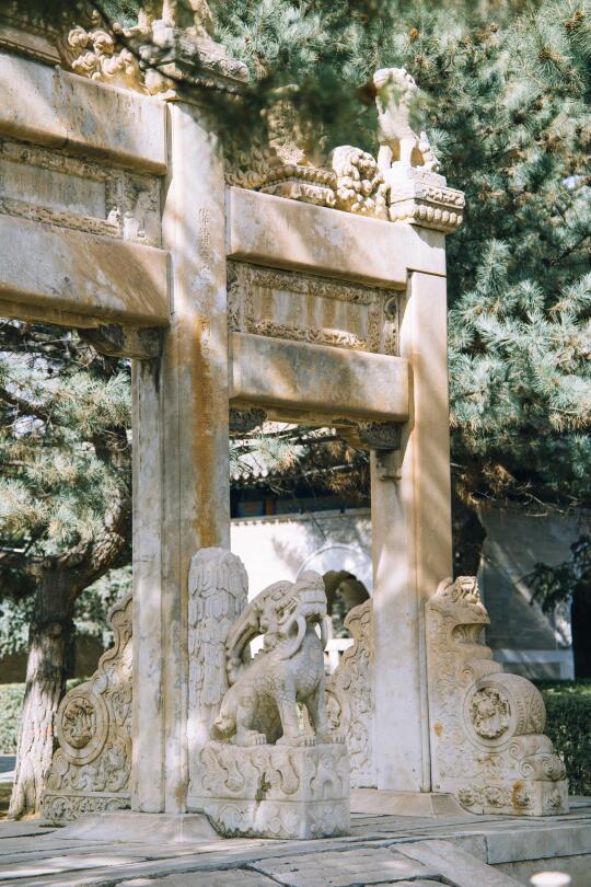 栗毓美墓｜向死而生，墓园外是热闹的人间