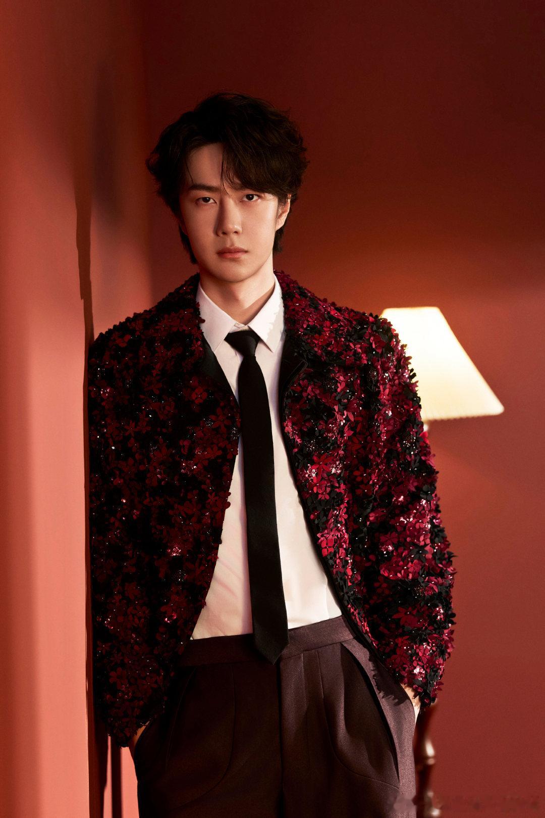 男明星的新春营业图于适 王一博 邓为 李昀锐 许凯 陈飞宇 侯明昊 王星越 何与