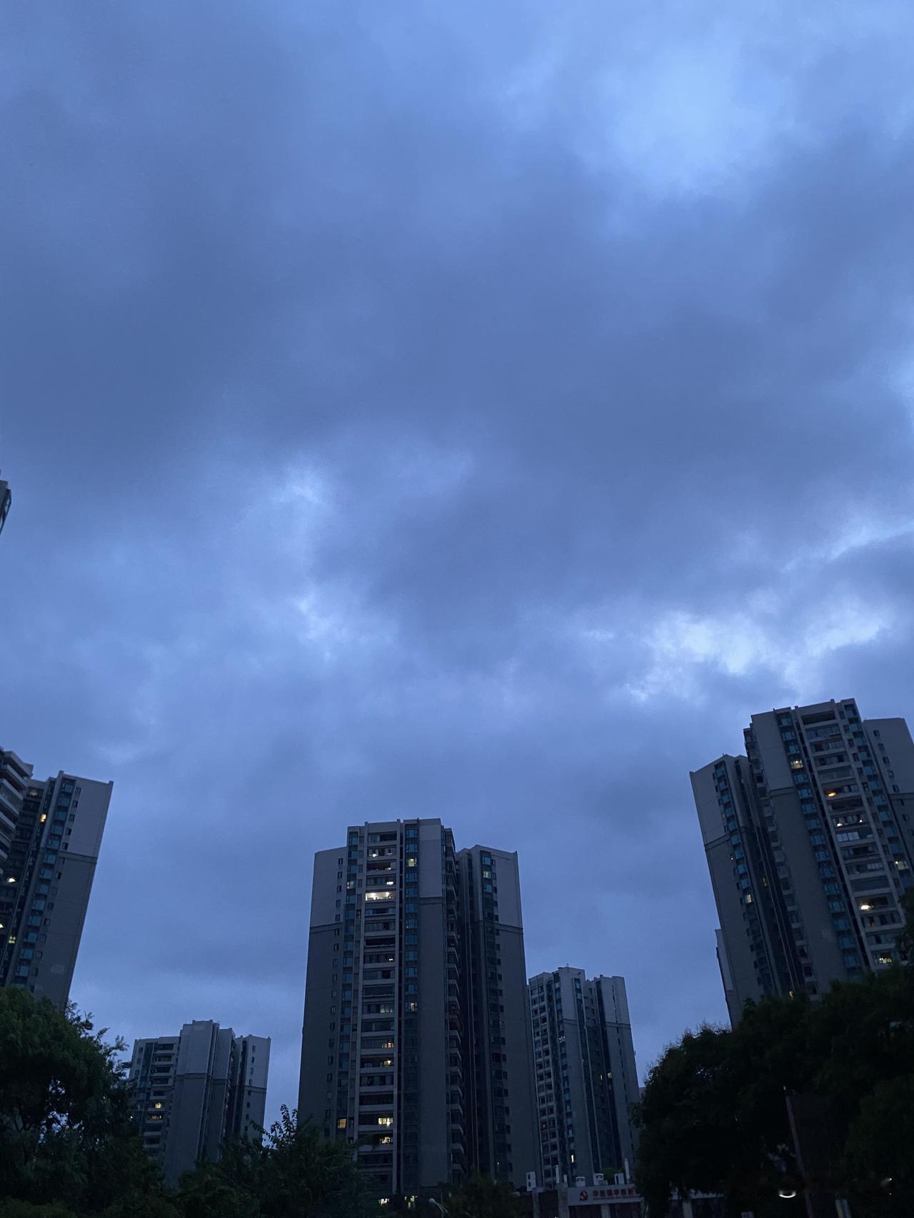 重庆夜景漂亮吗重庆夏天美景 重庆夜景