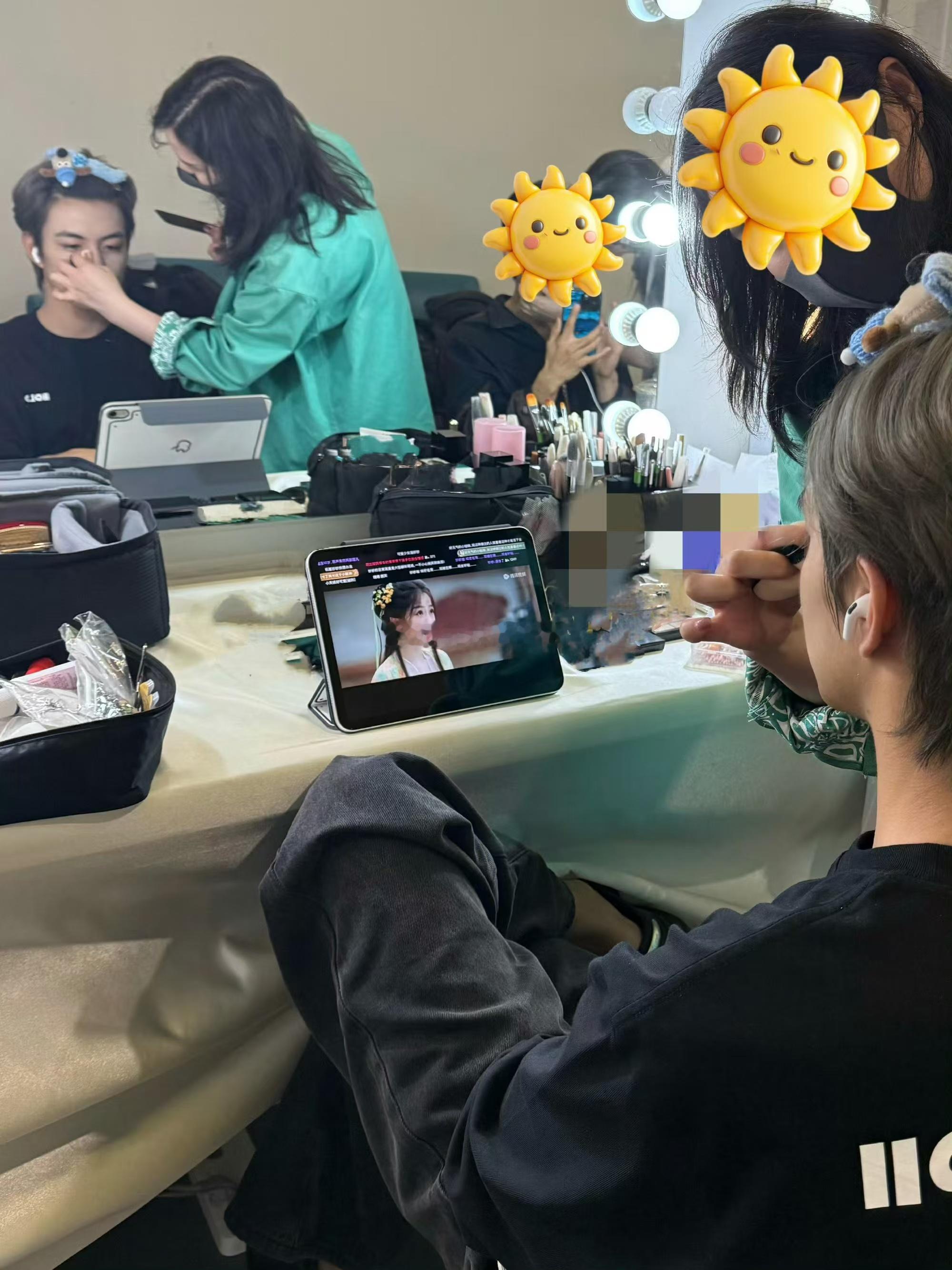 #赵一博宣传永夜星河##赵一博化妆看永夜星河# 强烈推款 ​​​