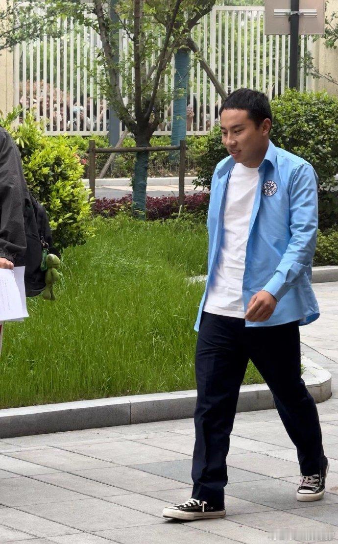 #徐志胜的眼睛没有孟子义的卧蚕大#笑发财了，这个对比也太惨烈了，果然没有对比就没