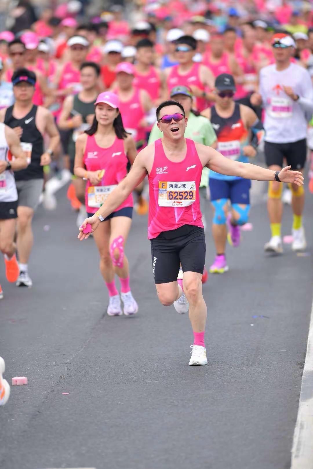 向光而行，踏花寻春，无锡半马安全完赛，2.02，可惜没有PB！