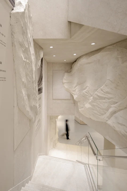 古希腊的灵感，融合史诗感与竞技的空间实验