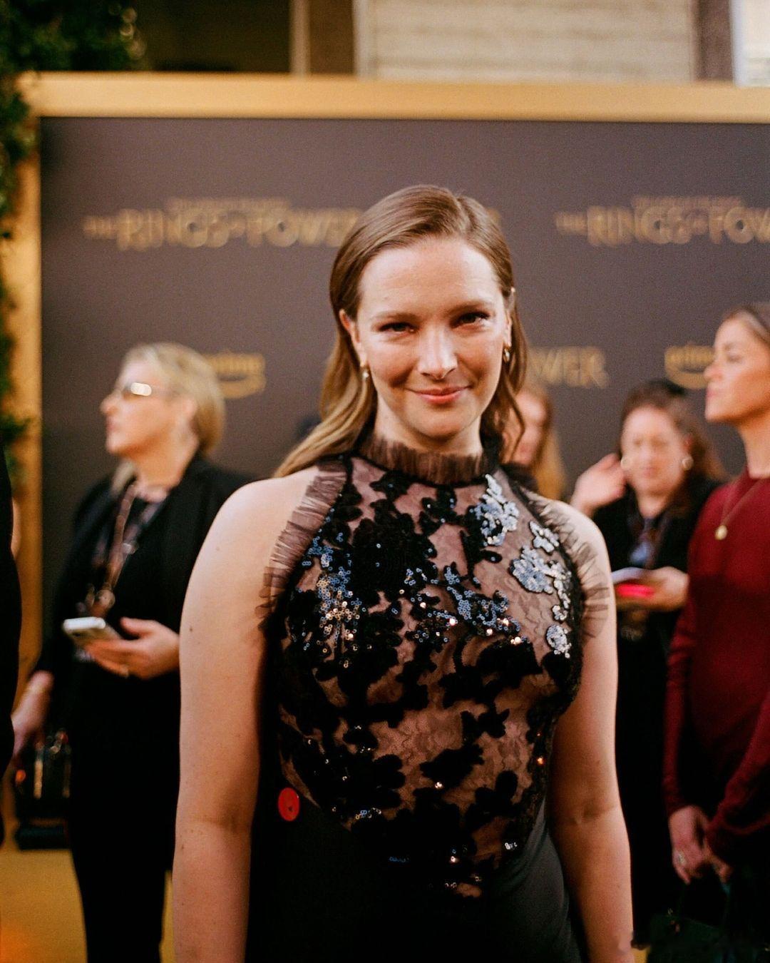 《指环王：力量之戒》剧组参加第二季首映礼，第二季已上线！ ​​​