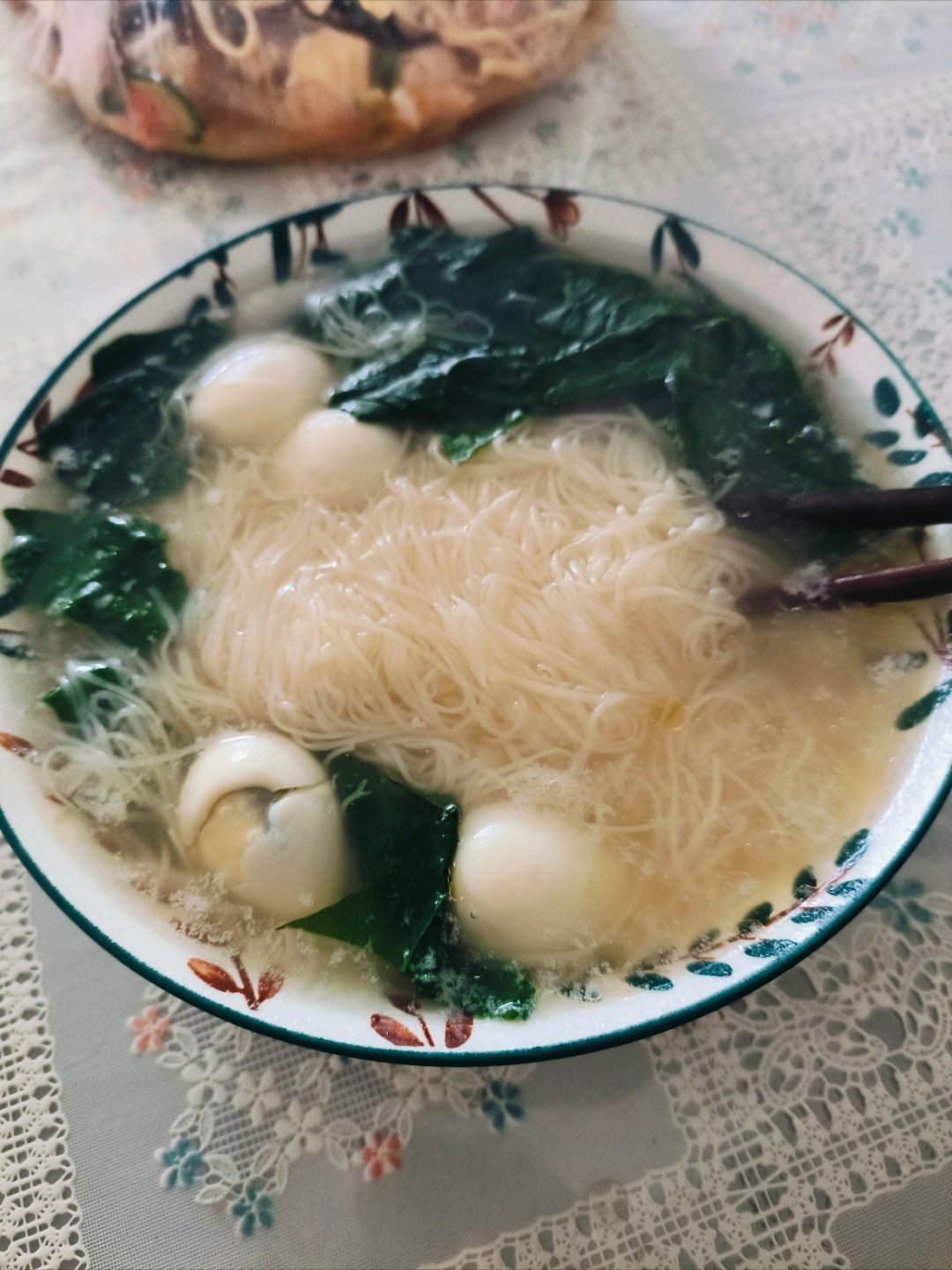 早上好！来吃早餐啦！吃完上班去了。 