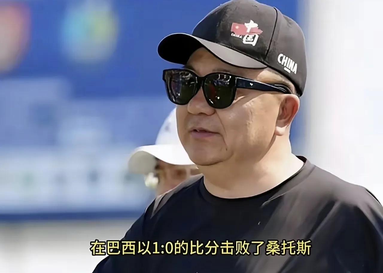 董路直接摊牌了——他说真正往死里挤兑他的不是中国足协而是某协
昨晚董路直播里放了