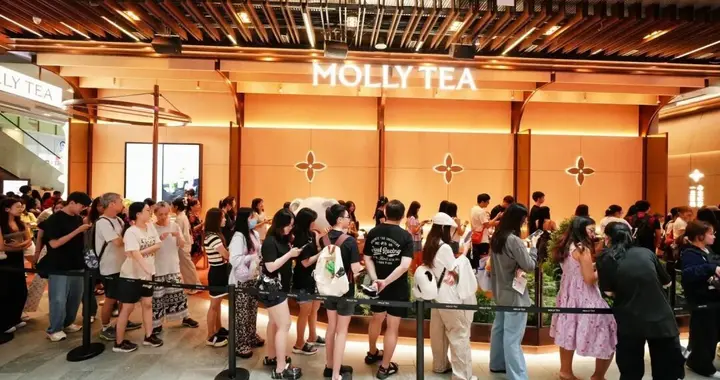 茉莉奶白新加坡首店正式开业；巴奴宣布开放中央厨房