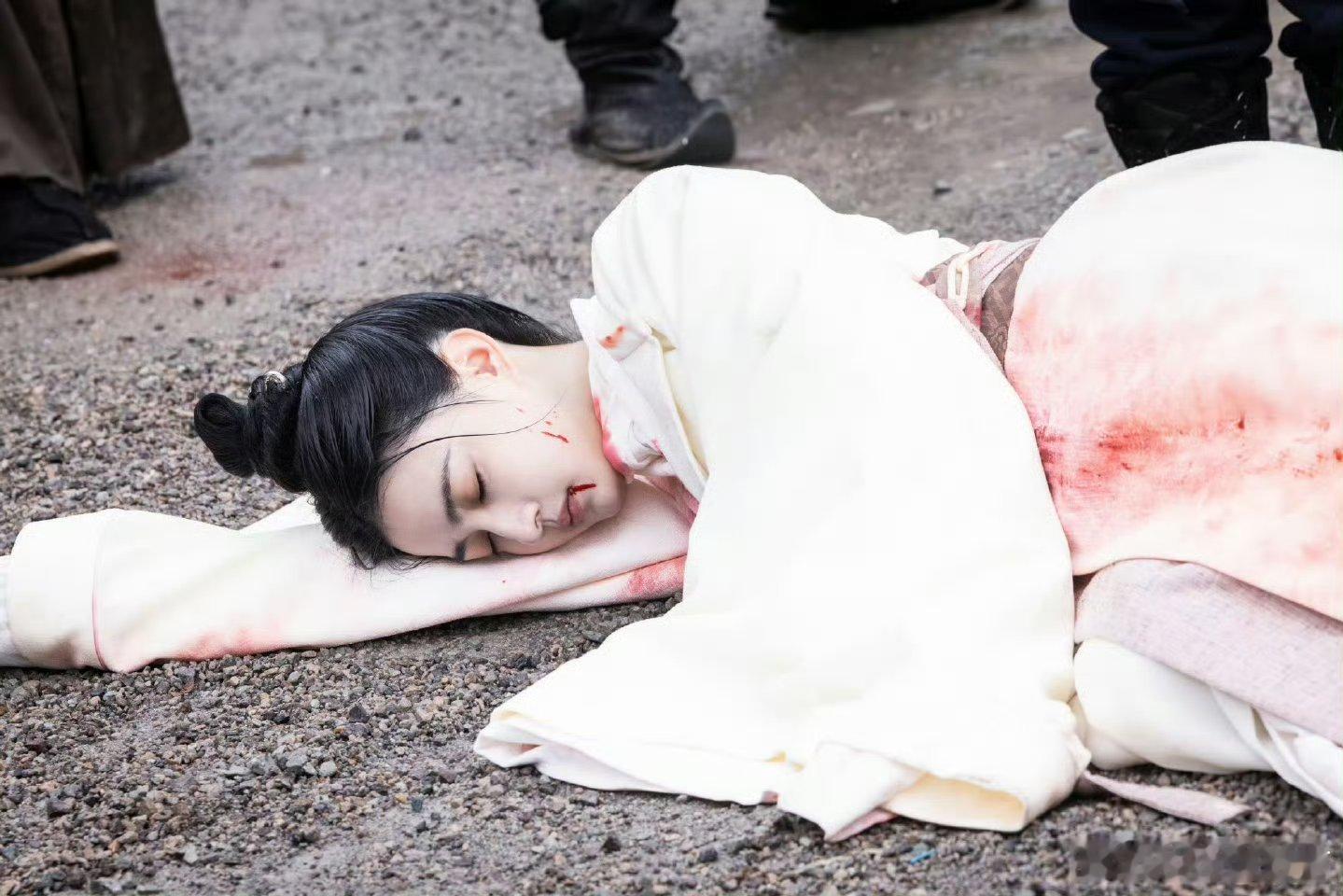 网友连夜给白莞写的重生文连夜写的重生文好哭！平行时空的白莞一定要幸福，这就是观众