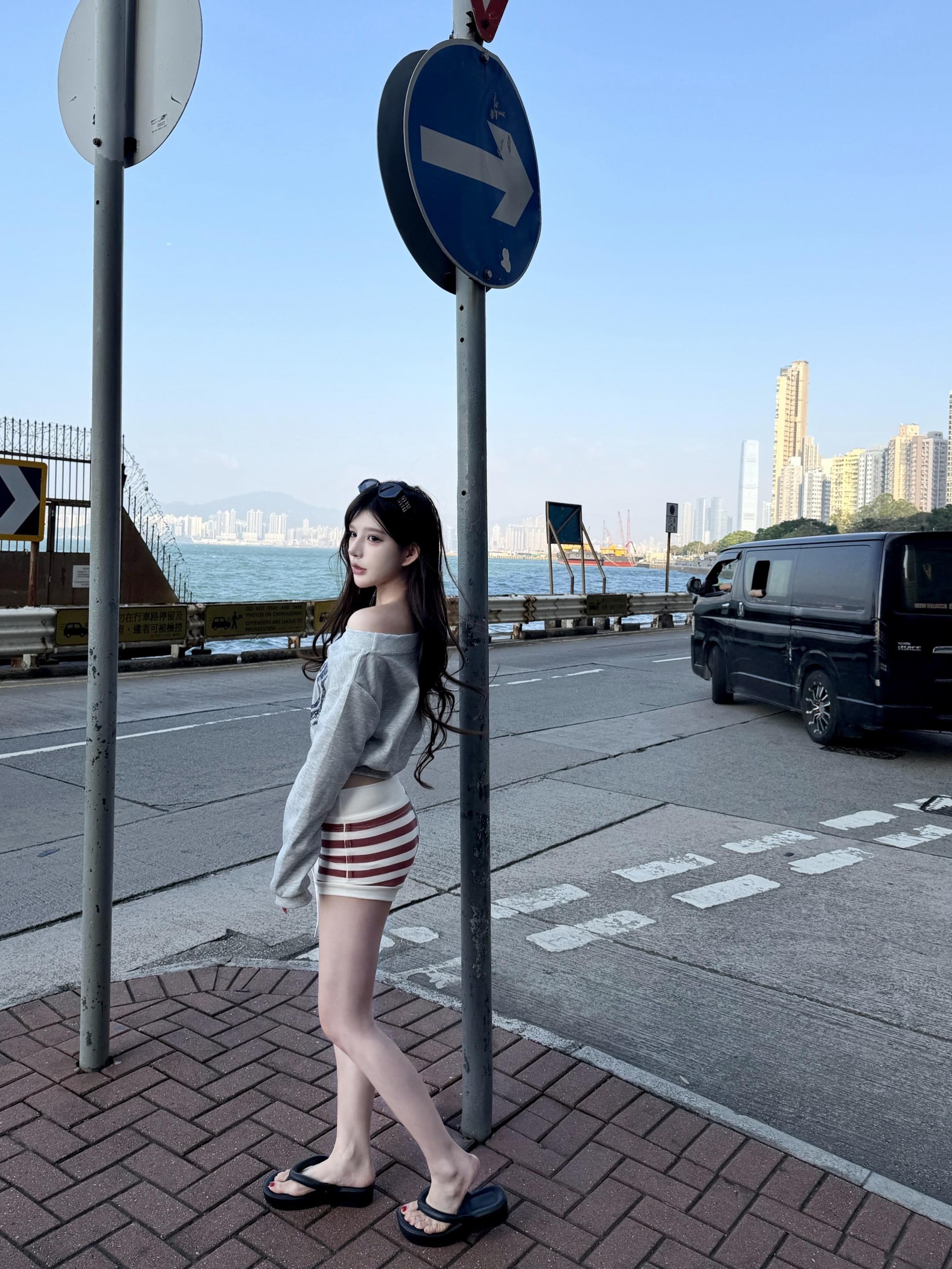 性感不是穿得少 而是看你的眼神刚刚好