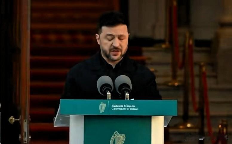 乌克兰总统泽连斯基结束法国访问后与夫人抵达爱尔兰，这是对爱尔兰的一次正式访问。
