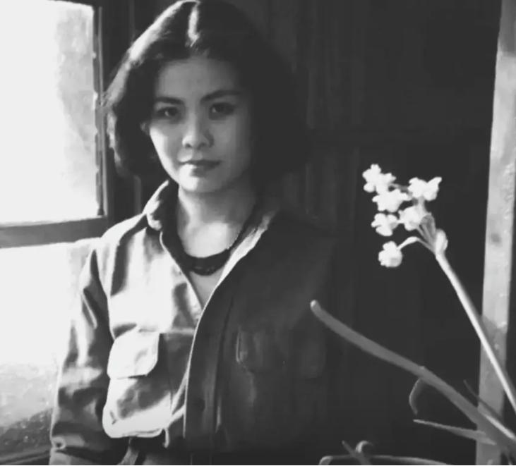 1991年5月，34岁的女作家铁凝冒雨去看望前辈冰心时，冰心问她：“有男朋友没有