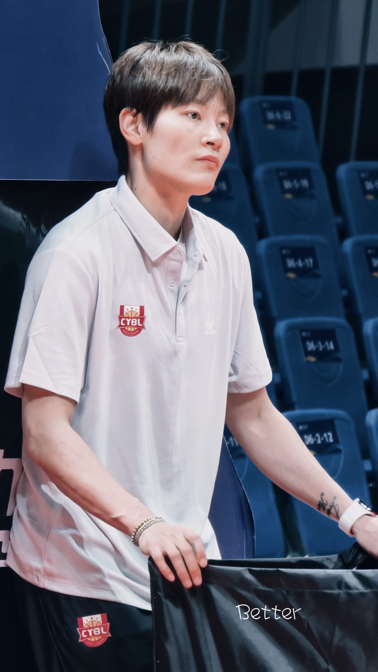 杨力维  帅完了她就不负责了