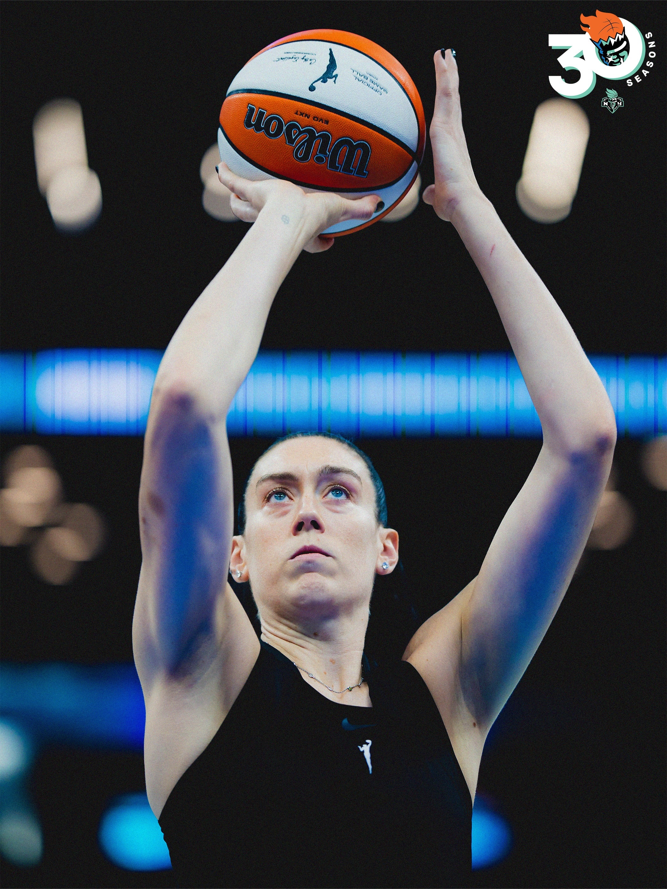 WNBA 斯图尔特赛后谈到自由人今天的表现，以及裁判吹罚标准不统一：“我很庆幸这
