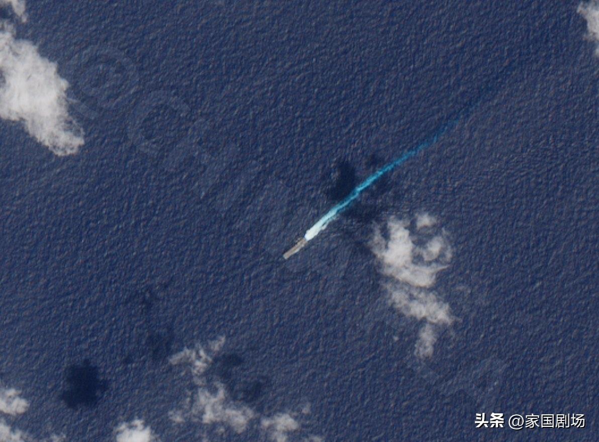 昨天(3月14日)早些时候的卫星图像
显示，美国级两栖攻击舰“的黎波里”号(LH