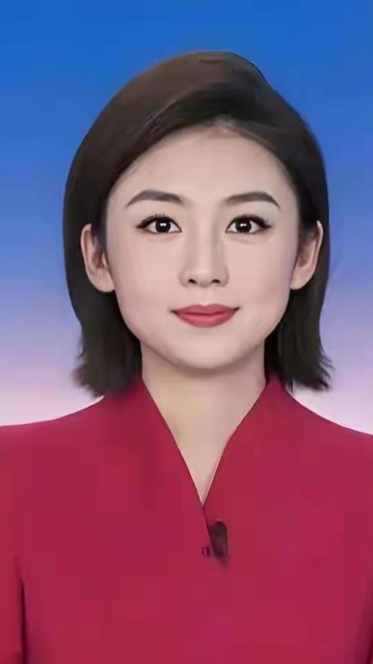 王宇彤，呼伦贝尔人，毕业于南京传媒学院，央视新闻频道新生代主持人。曾任职天津卫视