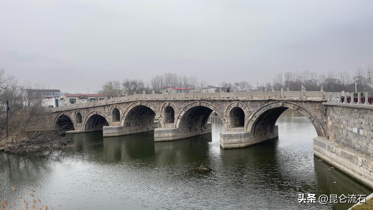 分享我这周有趣的事：献县单桥游记

驱车赴献县，访明代古桥单桥。此桥横跨滹沱河故