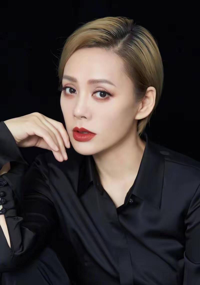 宁静上节目说的这番话，真的给所有女生敲了个大警钟！她以前在美国生娃，觉得老外不坐