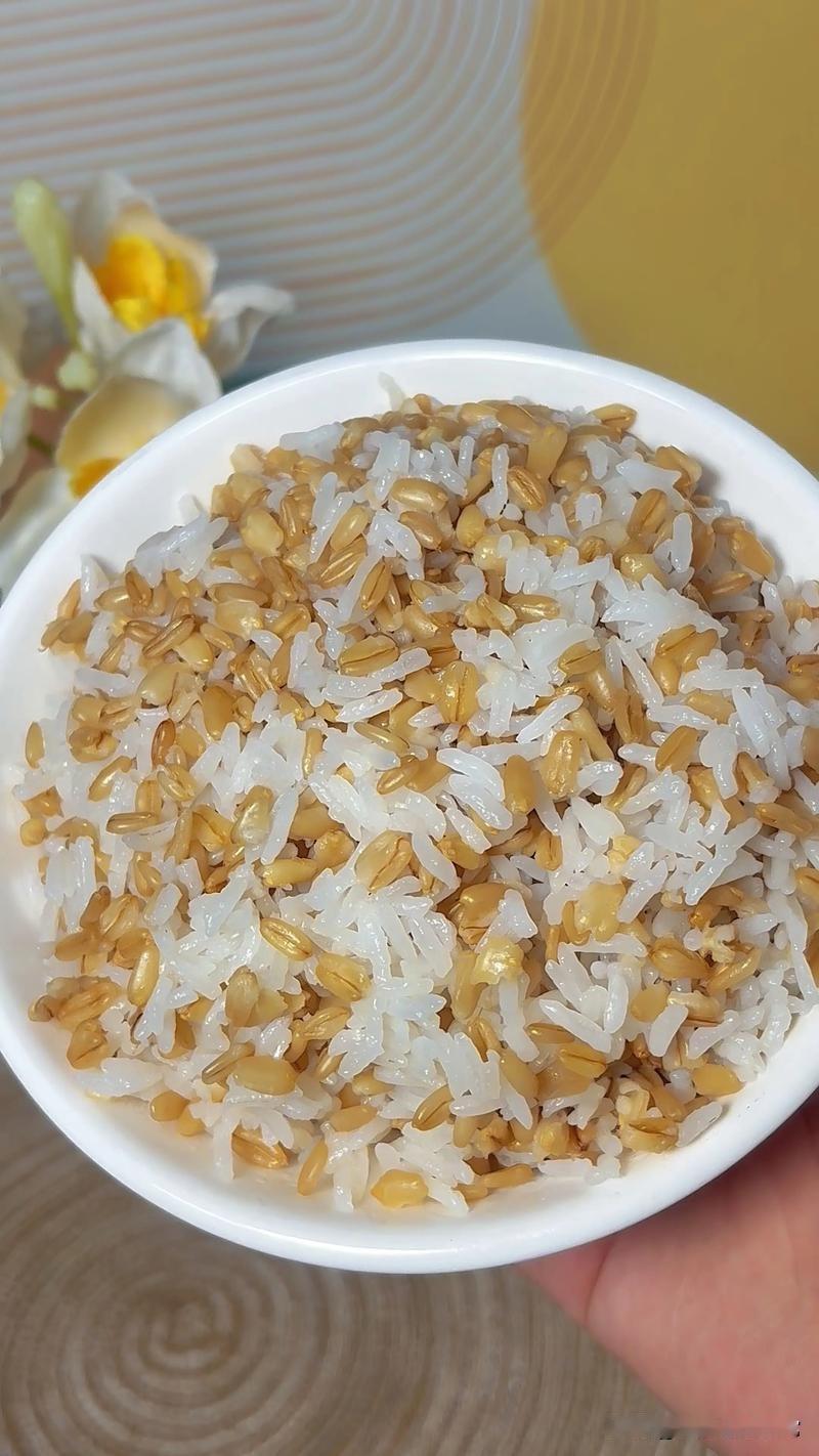 鲁迅先生说，经常生气的人，是很难能守住财。因为烦躁易怒的人，属于火。财是水，火克