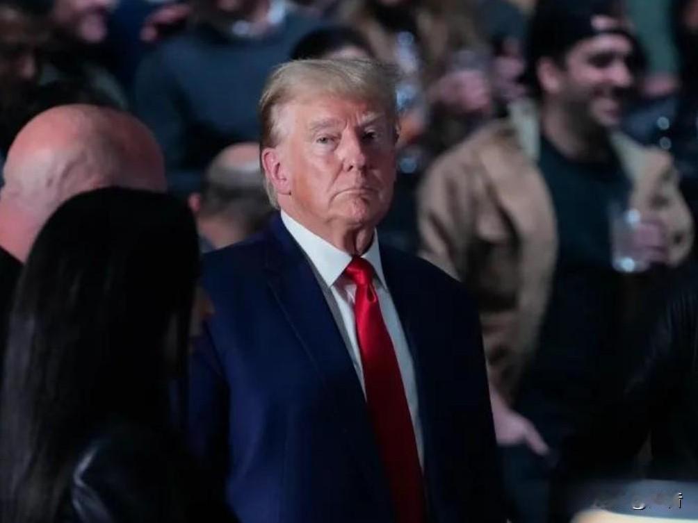 特朗普估计这次活不长了，因为他背叛支持他上位的财团。想自己打造一个完全属于他的商