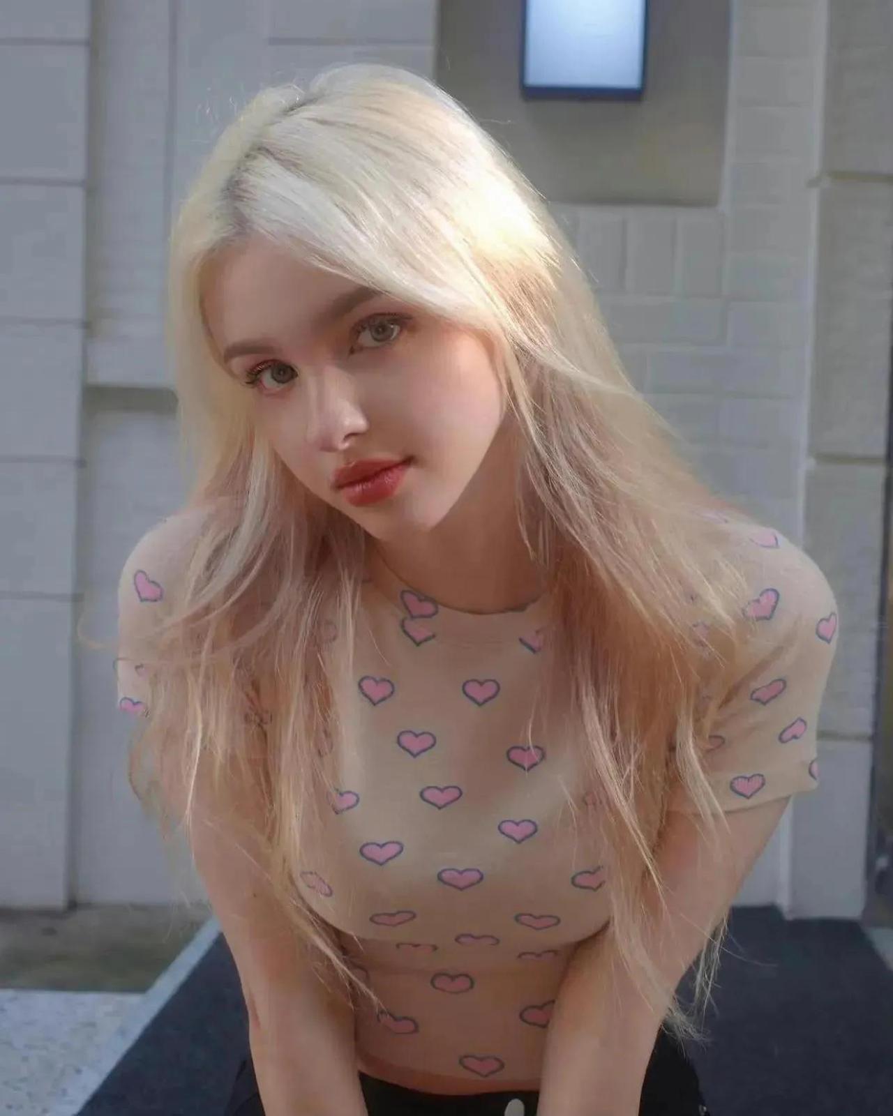 兄弟你大胆地往外走！
村里有二十多个30多岁还没结婚壮小伙。现在农村适龄结婚女孩