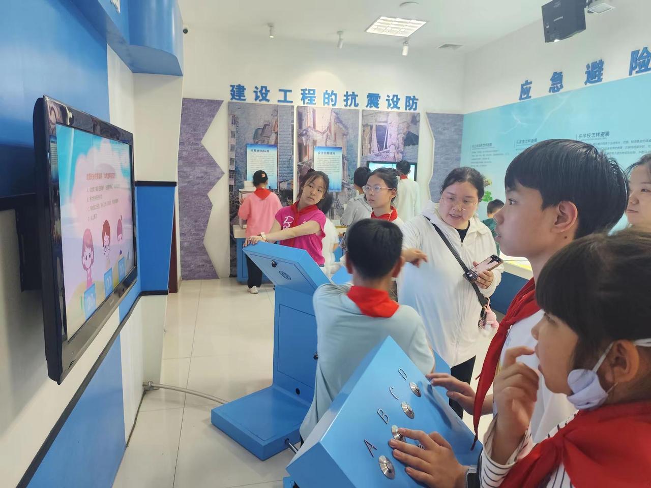 全国防灾减灾日敬畏生命、预防为主