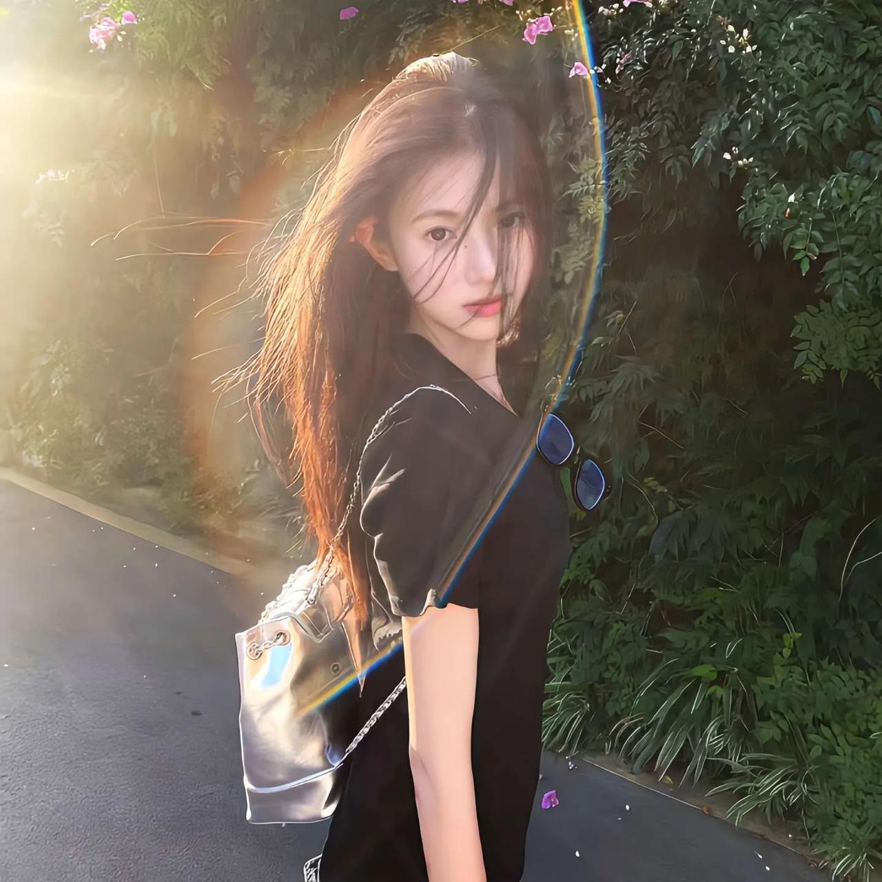 婚外情里，跟了你2年左右的女人，别看她平时听话乖巧懂事的样子，她背着你做了很多不