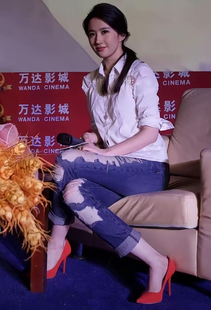 年轻时候的刘亦菲气质真好